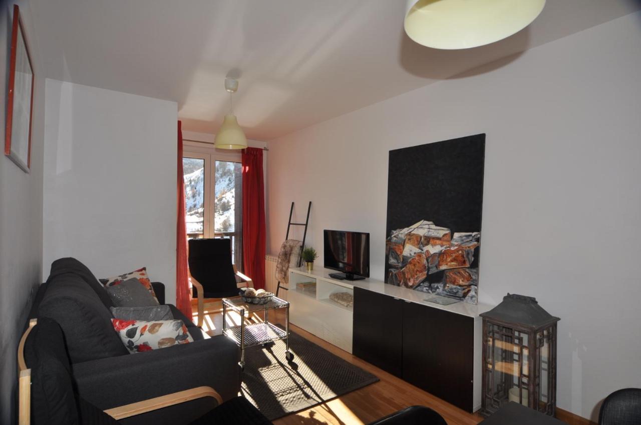 Apartamentos Tirol Formigal Exteriör bild